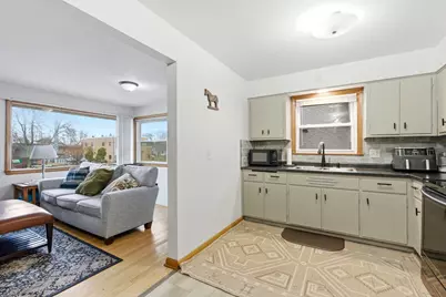 5633 W Oklahoma Ave, Milwaukee, WI 53219 - Photo 9