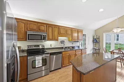 W268N1935  Shooting Star Rd #B, Pewaukee, WI 53072 - Photo 17