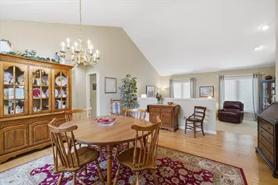 W268N1935  Shooting Star Rd #B, Pewaukee, WI 53072 - Photo 9