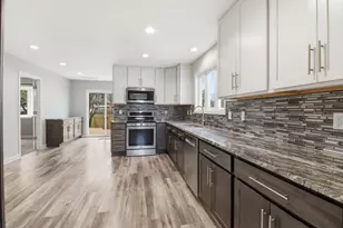 10415 22nd Ave, Pleasant Prairie, WI 53158 - Photo 7