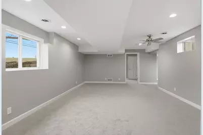 10415  22nd Ave, Pleasant Prairie, WI 53158 - Photo 17