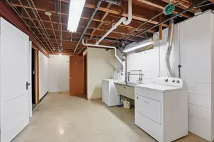 2177 S 80th St, West Allis, WI 53219 - Photo 27