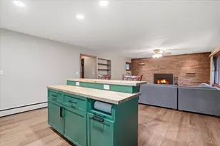 2177 S 80th St, West Allis, WI 53219 - Photo 11