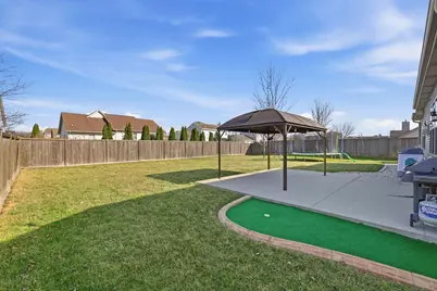 621  Fox Run Ln, Racine, WI 53406 - Photo 27