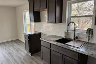 33312 Fairview Ct, Burlington, WI 53105 - Photo 9