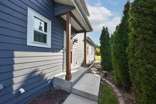 W269N2762 Lelah Ave, Pewaukee, WI 53072 - Photo 29