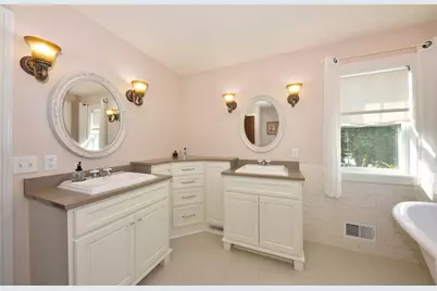 W269N2762  Lelah Ave, Pewaukee, WI 53072 - Photo 25