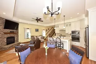 W269N2762 Lelah Ave, Pewaukee, WI 53072 - Photo 11