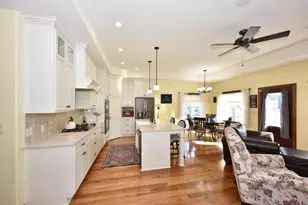 W269N2762 Lelah Ave, Pewaukee, WI 53072 - Photo 5