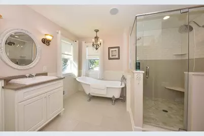 W269N2762  Lelah Ave, Pewaukee, WI 53072 - Photo 19