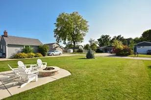 W269N2762 Lelah Ave, Pewaukee, WI 53072 - Photo 37