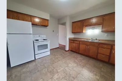 8229 W Grantosa Dr, Milwaukee, WI 53218 - Photo 5