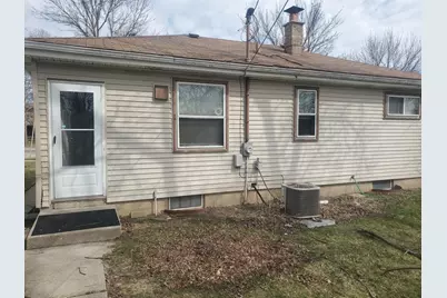 8229 W Grantosa Dr, Milwaukee, WI 53218 - Photo 11