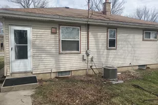 8229 W Grantosa Dr, Milwaukee, WI 53218 - Photo 11