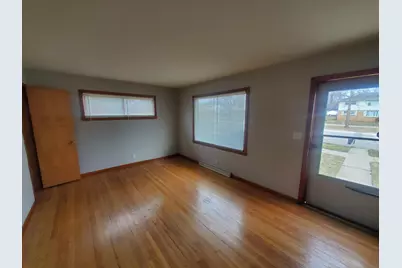 8229 W Grantosa Dr, Milwaukee, WI 53218 - Photo 3