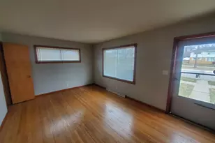 8229 W Grantosa Dr, Milwaukee, WI 53218 - Photo 3