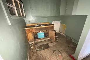 2450 W Keefe Ave, Milwaukee, WI 53206 - Photo 13