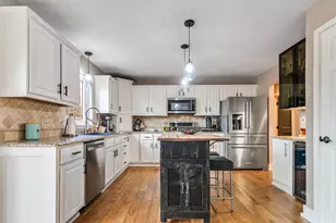 N61W14539 Brookside Dr, Menomonee Falls, WI 53051 - Photo 11