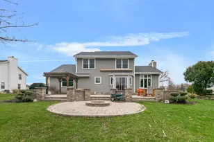 N61W14539 Brookside Dr, Menomonee Falls, WI 53051 - Photo 3