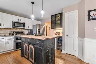 N61W14539 Brookside Dr, Menomonee Falls, WI 53051 - Photo 9