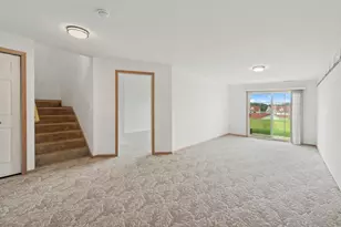 2152 Newbury Ln, Delavan, WI 53115 - Photo 9