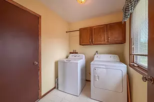 7236 S Hillendale Dr, Franklin, WI 53132 - Photo 23