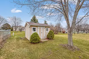 7236 S Hillendale Dr, Franklin, WI 53132 - Photo 35