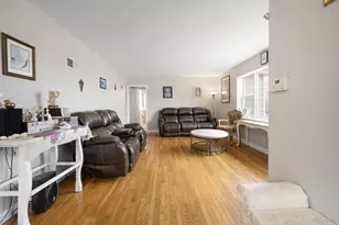 310 Hyde Park Ave, Waukesha, WI 53188 - Photo 3