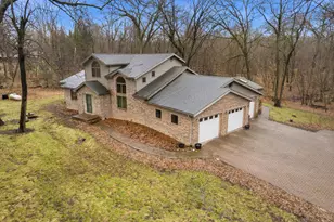 3127 Vinburn Rd, Bristol, WI 53590 - Photo 9