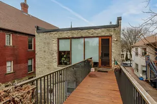 1730 N Franklin Pl, Milwaukee, WI 53202 - Photo 13