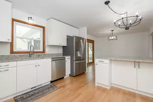 21300 Astolat Dr, Brookfield, WI 53045 - Photo 17