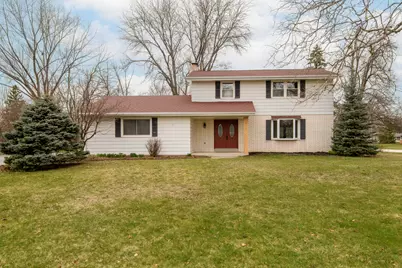 21300  Astolat Dr, Brookfield, WI 53045 - Photo 3