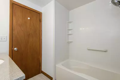 21300  Astolat Dr, Brookfield, WI 53045 - Photo 43