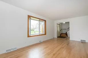 21300 Astolat Dr, Brookfield, WI 53045 - Photo 11