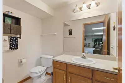 N80W17455  Robin Cir, Menomonee Falls, WI 53051 - Photo 29