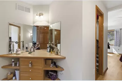 N80W17455  Robin Cir, Menomonee Falls, WI 53051 - Photo 13