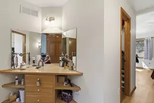 N80W17455 Robin Cir, Menomonee Falls, WI 53051 - Photo 13