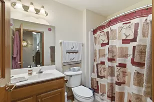 N80W17455 Robin Cir, Menomonee Falls, WI 53051 - Photo 23