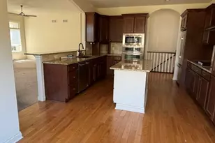 6837 W Greyhawk Ct, Franklin, WI 53132 - Photo 11