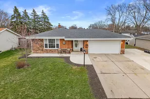 3525 Indian Trail, Racine, WI 53402 - Photo 9