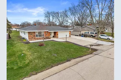 3525  Indian Trl, Racine, WI 53402 - Photo 11