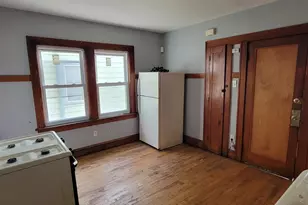 3827 N 24th Pl, Milwaukee, WI 53206 - Photo 5