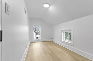 120 N Park Pl, Plymouth, WI 53073 - Photo 9