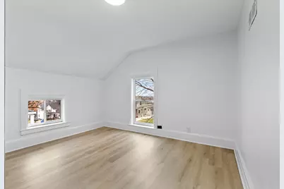 120 N Park Pl, Plymouth, WI 53073 - Photo 11