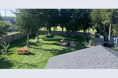 2834  Memorial Dr, Two Rivers, WI 54241 - Photo 41