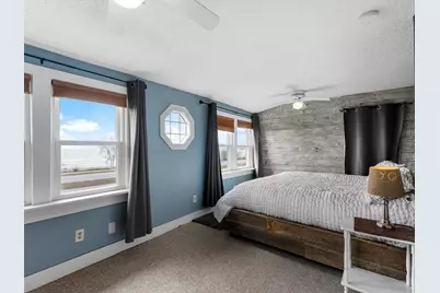 2834  Memorial Dr, Two Rivers, WI 54241 - Photo 37