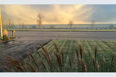 2834  Memorial Dr, Two Rivers, WI 54241 - Photo 5