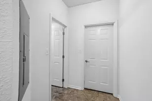 N16W26521 Meadowgrass Cir, Pewaukee, WI 53072 - Photo 15