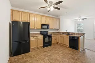 N16W26521 Meadowgrass Cir, Pewaukee, WI 53072 - Photo 9