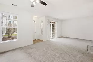 N16W26521 Meadowgrass Cir, Pewaukee, WI 53072 - Photo 3